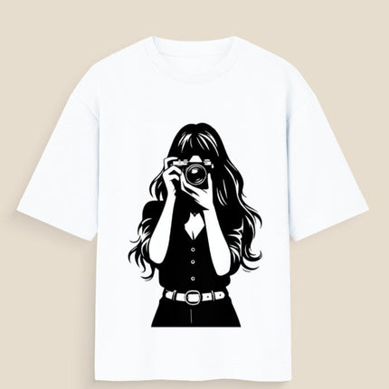Women Photographer : Printed Oversized T-Shirt - Peepri