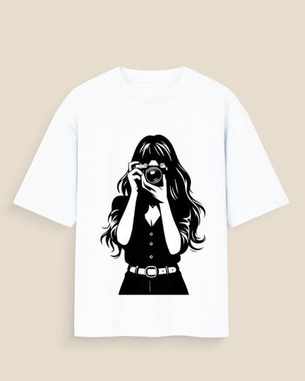 Women Photographer : Printed Oversized T-Shirt - Peepri