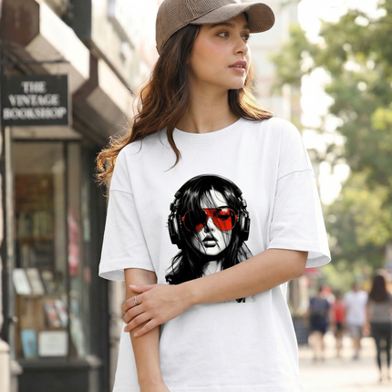 Long Hair Girl : Crimson Gaze Portrait