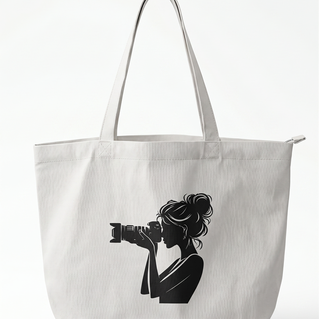 WoMen Photographer : Everyday Large Tote Bag